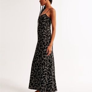 Abercrombie & Fitch Black and White Maxi Dress